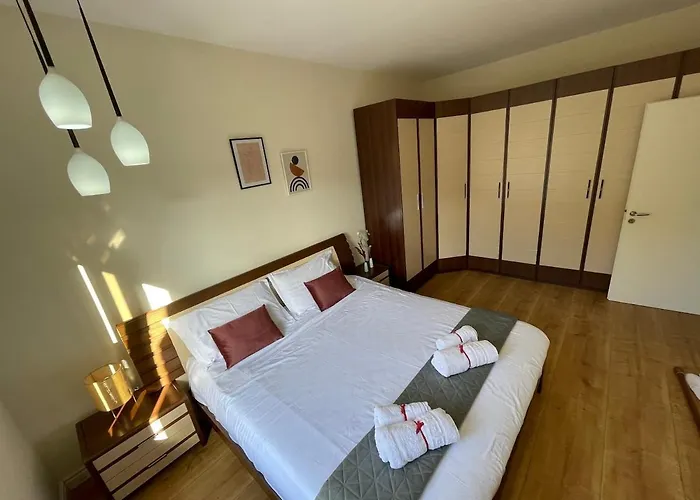 Sun In The Heart Of ティラナ