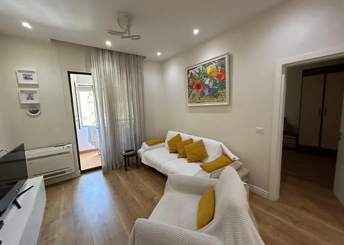 Sun In The Heart Of ティラナ